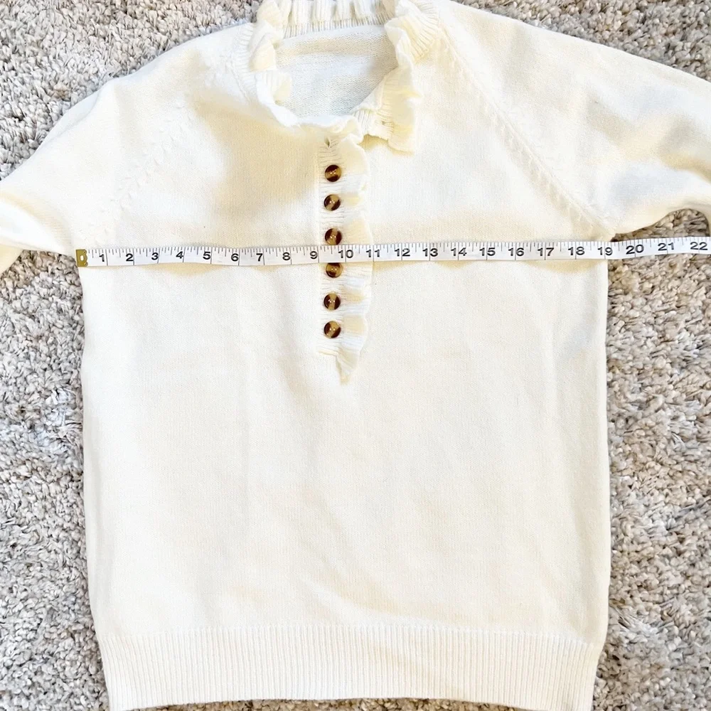 Women's Round Neck Button Down Knit Ribbed Sweater with Ruffles Size Small